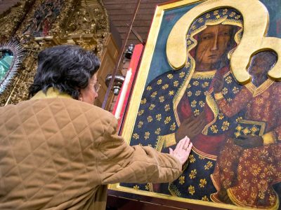 7 чудотворних ікон Богородиці в українських святинях, що дарують душевний спокій